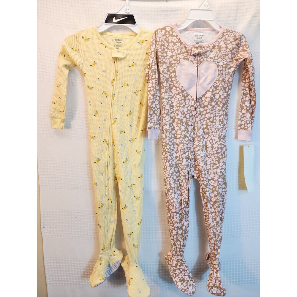 X2 Carters One Piece Pajama Full Zip Girls Size 2t Footies Non Slip Grib